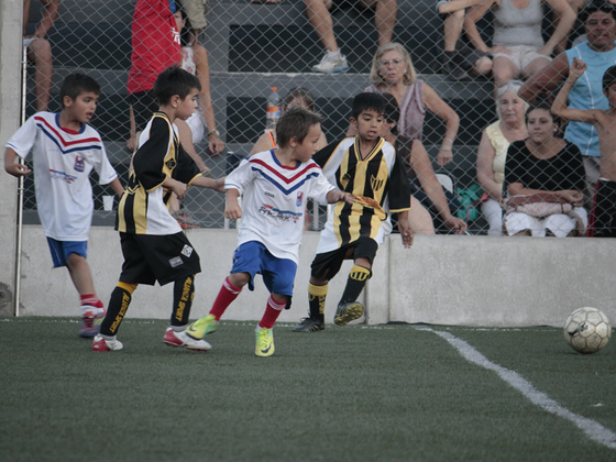 Alianza Sport A y Academia Deportiva protagonizaron una de las semifinales del torneo.