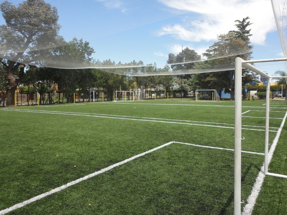 La cancha de 50 x 30 metros, tiene las dimensiones que se exigen en el futsal de FIFA.