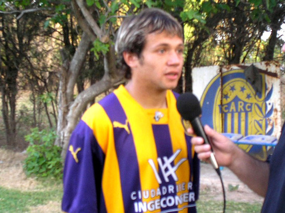 Lucas Lencina en Cosecha. La gata metió 15 goles en el Torneo Molinas del 2011.