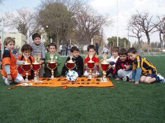 Adiur "A", categoría 2004, posa para la foto. Fueron campeones del Apertura y finalistas del T. de Verano.
