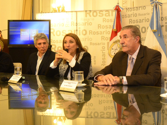 Adri&aacute;n Ghiglione, M&oacute;nica Fein y Mario Giammar&iacute;a. Foto: Gentileza Diario El Ciudadano.