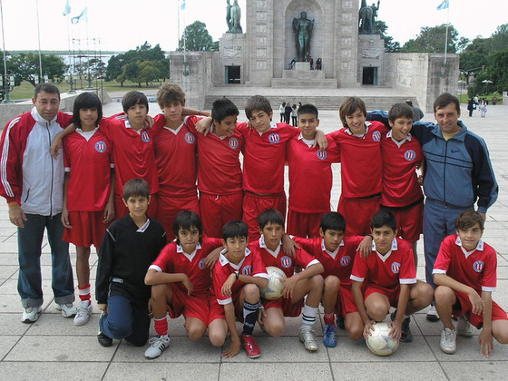 Los chicos categoría 94 que formaron parte de nuestra delegación en 2008, antes de partir.