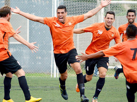 Daniel Alarc&oacute;n celebra una de sus goles ante Newbery. Foto: Juan J. Garc&iacute;a (El Ciudadano).