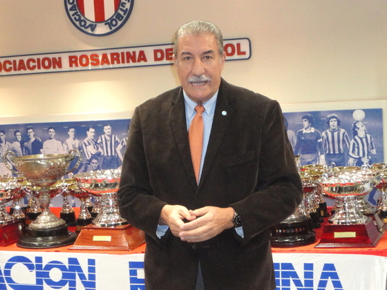 Mario Giammaría, Presidente de la Liga, prometió que pronto se entregarán las copas 2015.
