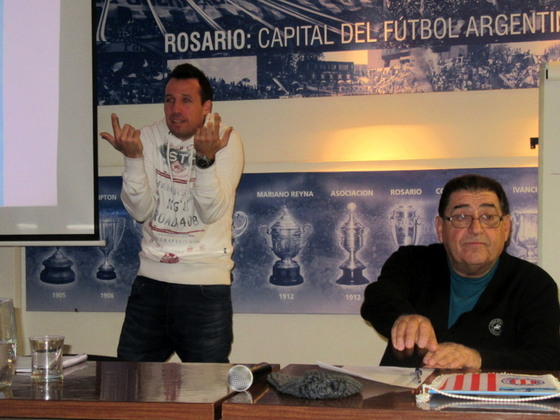Giustozzi estuvo acompañado por Carlos Benítez, el Coordinador del Futsal en la Rosarina.