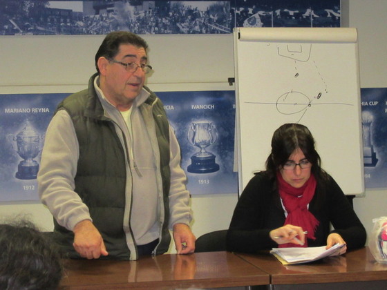 Carlos Benítez, el Coordinador del Futsal en Rosarina, también impulsa el fútbol femenino.
