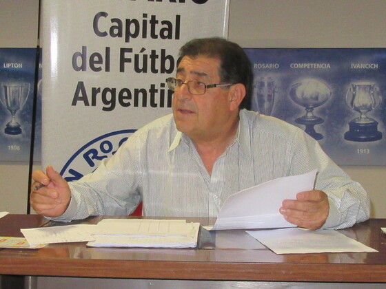 El responsable del Consejo Auxiliar de Fútbol Femenino repasó el fixture con los delegados.