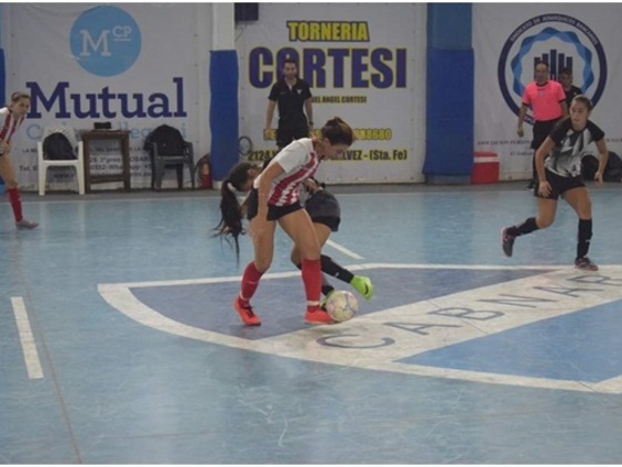 Jugadores y jugadoras nunca dejaron de entrenar. Fotografía gentileza de Alejandro Giménez (Cuna Del Futsal).