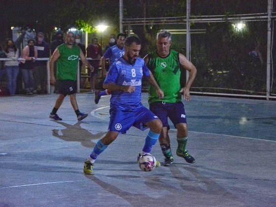 USAR y Social Lux, dos importantes equipos de Súper Veteranos. Fotografía gentileza de Cuna del Futsal.