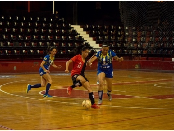 La Lepra y el Canalla protagonizaron un partidazo en el Cubierto. Fotograf&iacute;a: Agustina Donati (Cuna Del Futsal).