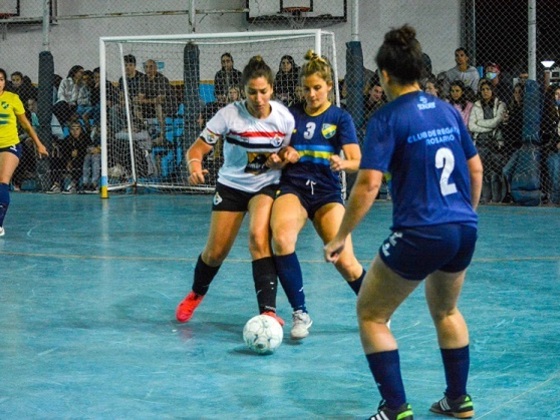 Sirio-Regatas, el esperado duelo para definir el segundo ascenso del Femenino B. Fotograf&iacute;a: Agustina Donati (Cuna Del Futsal).