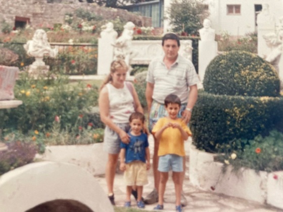 Una postal entrañable: Mónica, Mario, Gonzalo y Lucas.