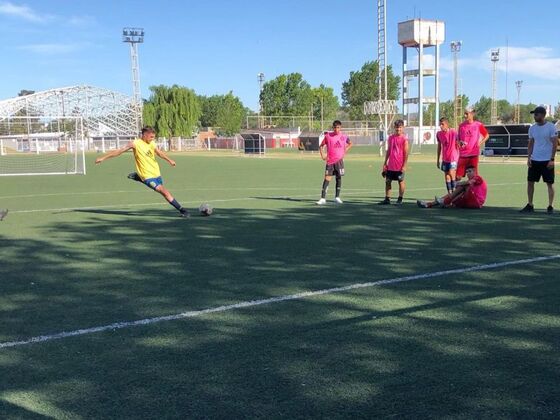 El plantel de la Selección Rosarina masculina sub-13 se prepara para el Nacional.
