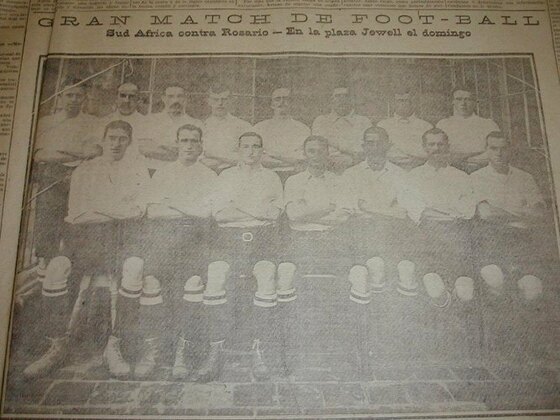 En 1906, para un amistoso con Sudáfrica, el diario La Capital publicaba por primera vez la foto completa de un equipo de fútbol.