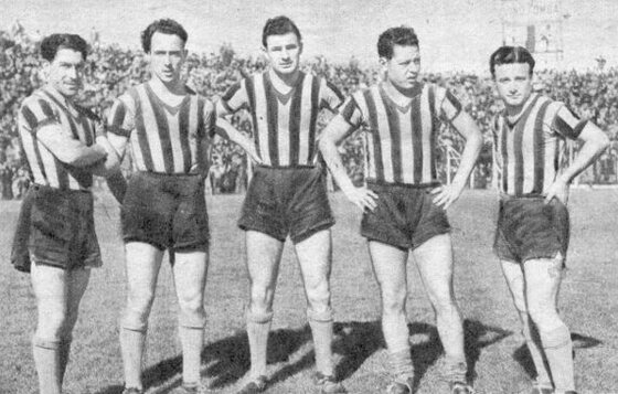 Un recordado quinteto ofensivo canalla. Bernardo Vilariño, Ángel De Cicco, Rubén Bravo, Waldino Aguirre y Rubén Marracino.