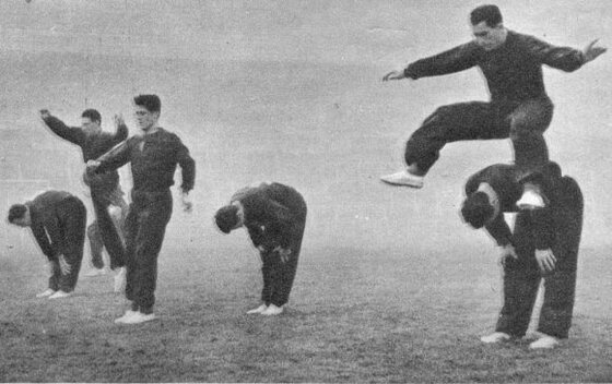 Una foto que refleja cómo eran los entrenamientos en 1947. Práctica de Newell's.