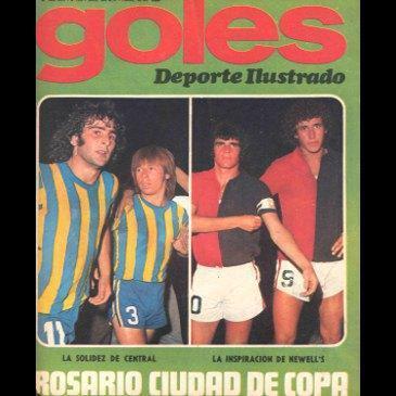 La tapa de la revista goles de diciembre del 74. Dos campeones del mundo, Kempes y Valdano, jugaron en la ciudad.