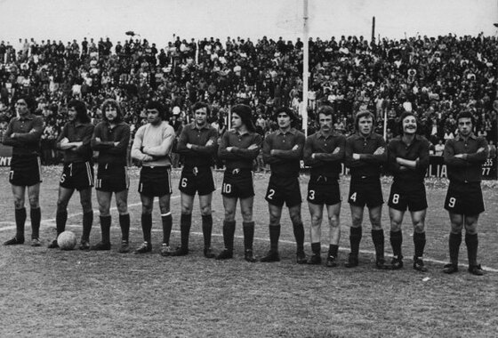 Formación charrúa de 1973. Central Córdoba fue campeón de Primera C ese año.