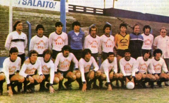 El plantel de Argentino que fue campeón de la Primera C en 1983.