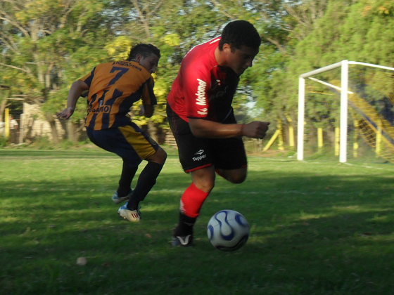 Rosario Central no pudo con Oriental y la Lepra estir&oacute; la ventaja