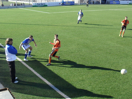 Buen juego por parte de ambos equipos mostraron en la cancha de ADIUR