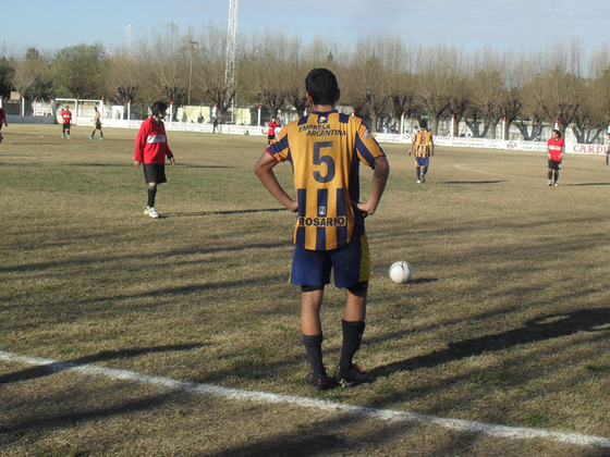 El Canalla complicó con pelotas paradas