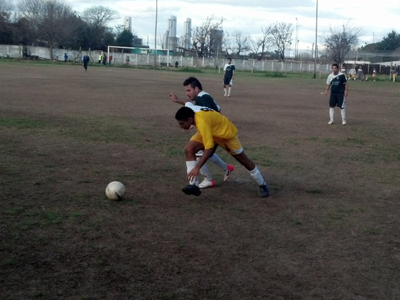 El partido comenzó con algunos roces pero ponderó el bueno juego