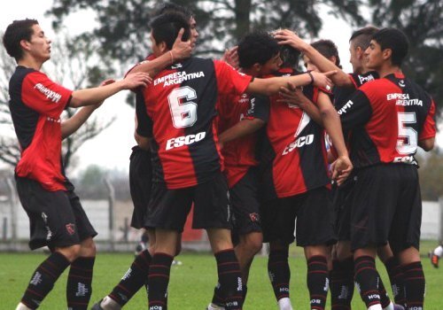 La 11ma de Newell's aplastó a todos sus rivales en el torneo de Rosarina.