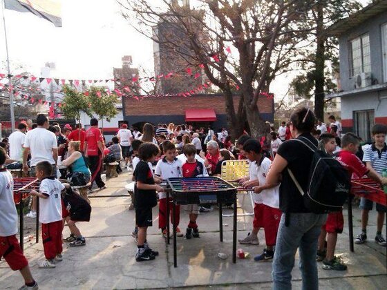 Ningún chico se privó de probar suerte en el metegol. El 2 de septiembre fue una fiesta.