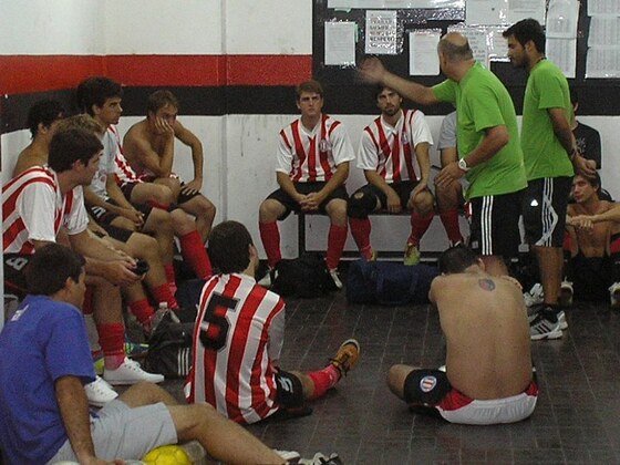 Rosario Fútbol estuvo en la charla técnica de Marcelo López. El DT tiene conceptos claros.
