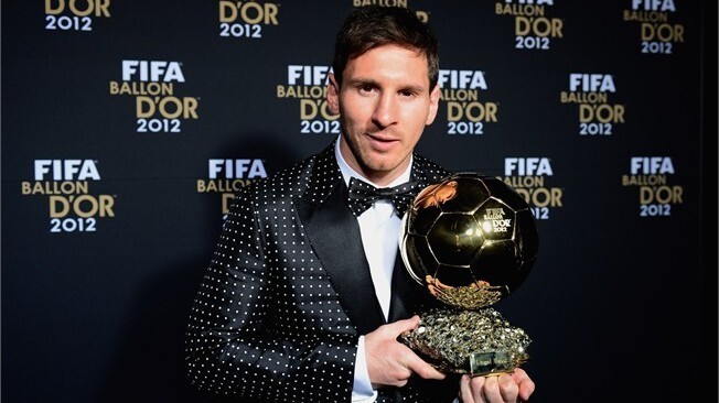 Lionel Messi recibe por cuarta vez el FIFA Ballon D'Or. Fuente: Getty Images