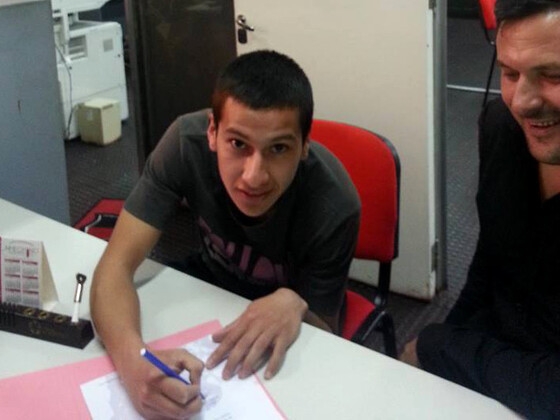Germán Tarnavassa firmó contrato con Newell's. Foto: Gentileza Diego Lavezzi.