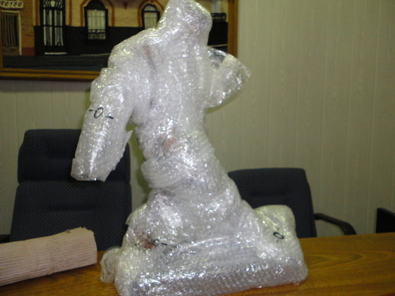 La estatua del jugador desconocido, homenaje al futbolista, también será exhibida.