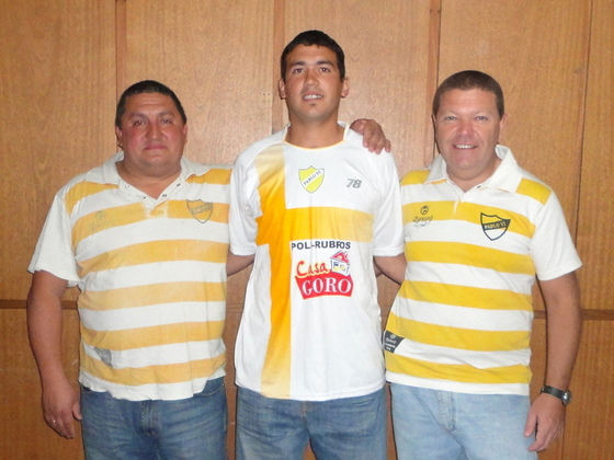 Claudio Escobar, el capitán, en el centro. Gustavo Díaz y Silvio Lingiardi, a los costados.