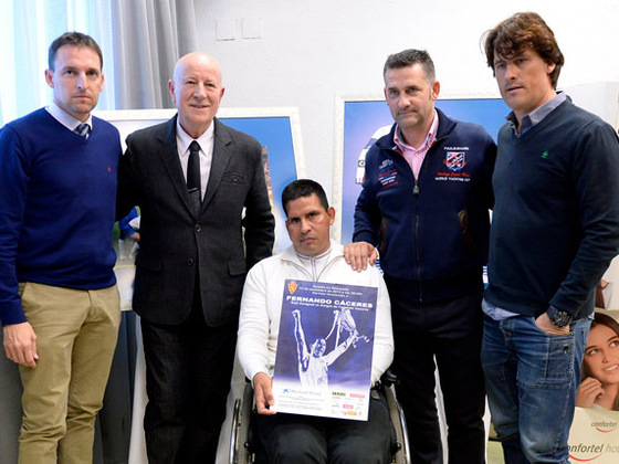 C&aacute;ceres fue recibido con honores en su ex Club, Zaragoza.