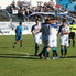 Luciano Pons festeja con sus compañeros el primer gol del partido. Lucho fue la gran figura.