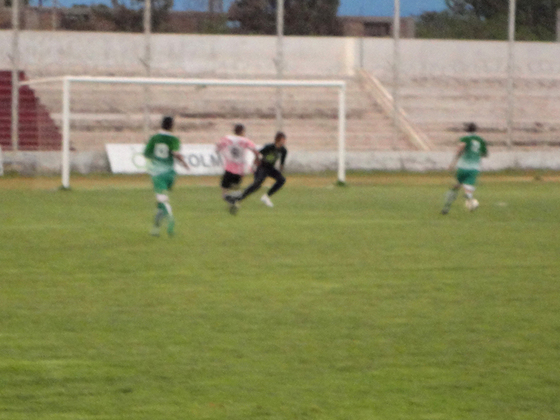 La asistencia del primer gol. Rodríguez estaba para definir pero prefirió tocar para Migone.