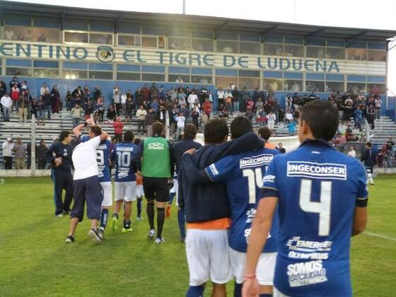 El p&uacute;blico tirolense desafi&oacute; a la lluvia, y se hizo presente el domingo en el Fort&iacute;n de Ludue&ntilde;a.