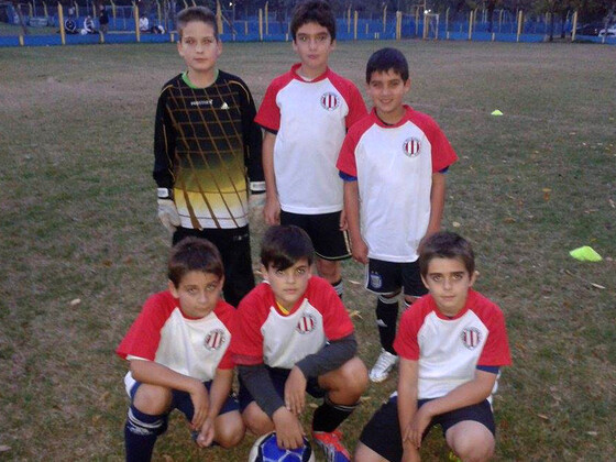 El Selectivo Sub-10 blue, que dirige Hernán Pisani, formado para la foto. Foto: G. Magurno.