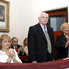 Mingo Benevento, en el palco del Concejo junto a su familia, durante la ceremonia del lunes.
