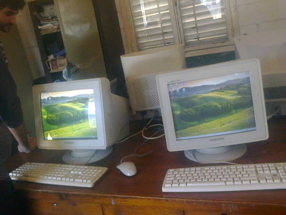 Las cuatro computadoras se instalaron este jueves 14 de agosto. Avance grande.