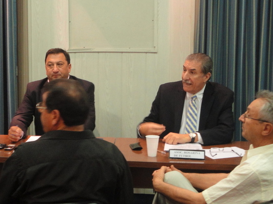 El Sr. Presidente de la Asociación Rosarina, Mario Giammaría, estuvo muy participativo.