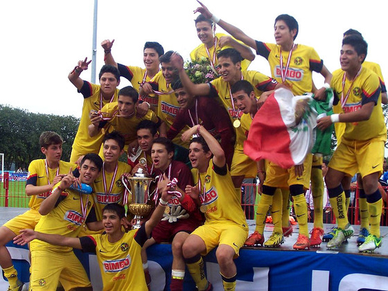 El América fue campeón en la Dana Cup de Suecia a fines de 2013. Buscan excelencia.