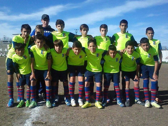 Gran trabajo realizó Sarmiento con sus categorías más chicas de cancha de 11. Aquí la 10ma.