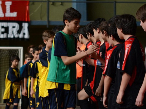 Los chicos de Central y Newell's, en futsal, jugaron intensos y entretenidos partidos.