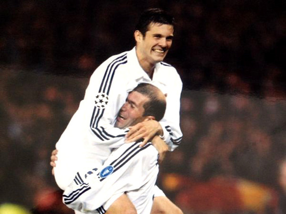 Momento hist&oacute;rico. La Champions League ganada con el Real Madrid en el 2002, y aquel gran gol de Zinedine Zidane de volea, en el que Santiago Solari particip&oacute;, arrancando la jugada.
