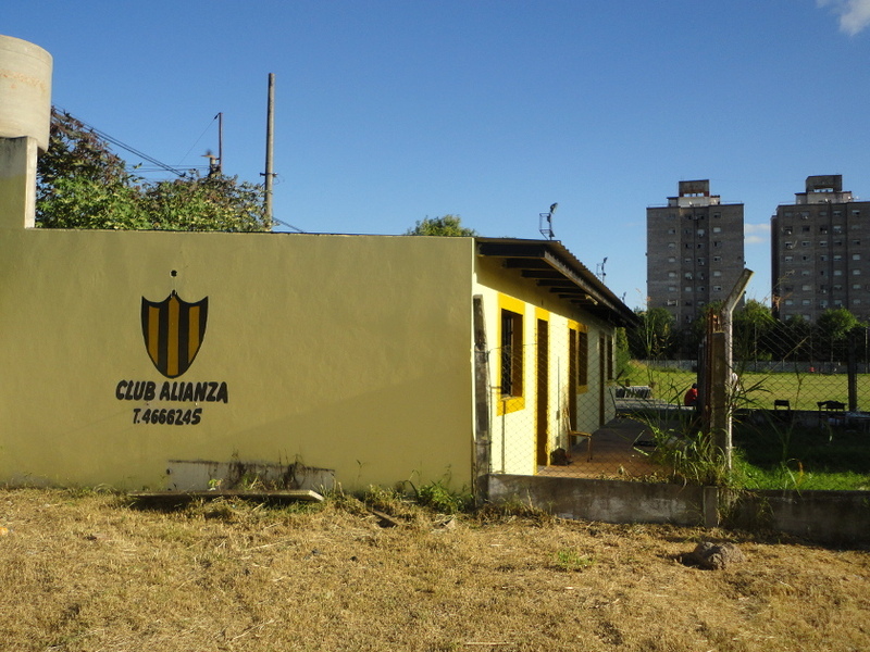 La pintura renueva, rejuvenece, y vaya si se nota en los "nuevos" vestuarios de Alianza Sport.