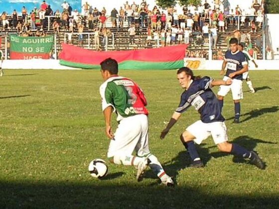 El bombón Suárez supera la marca del pitu García, ex Central. El partido fue muy entretenido.