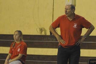 Imagen de SERVIDO EN BANDEJA