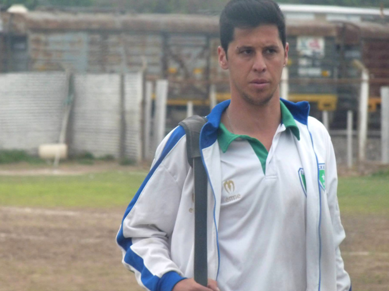El gran DT. Facundo Parrino fue paso a paso en su carrera, y hoy está Primero en la B.